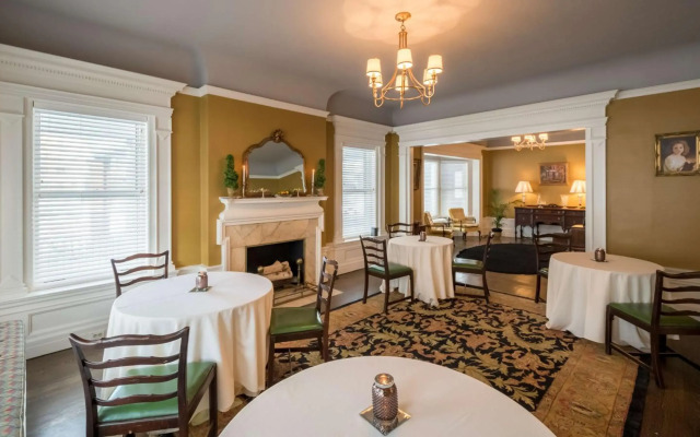 The Strathallan Rochester Hotel & Spa - DoubleTree by Hilton