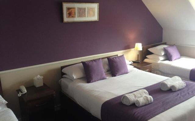 Aberdour Hotel & Stables Rooms