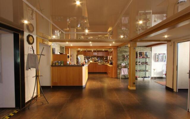 Hotel Löwen  by Mastiff