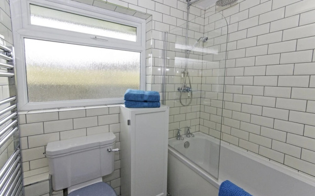 Sandbanks Sleeps 4 Beach Pass & 1 Dog