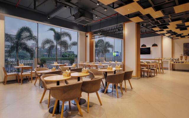 Holiday Inn Express Chennai OMR Thoraipakkam by IHG