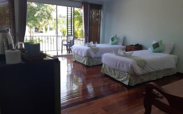 Menam Resort
