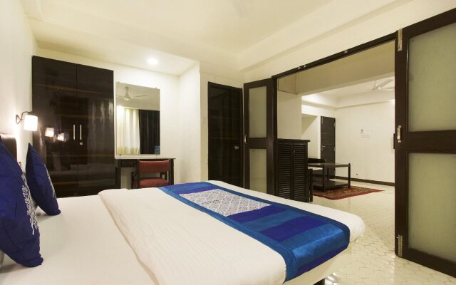 OYO 9806 Hotel Arvi