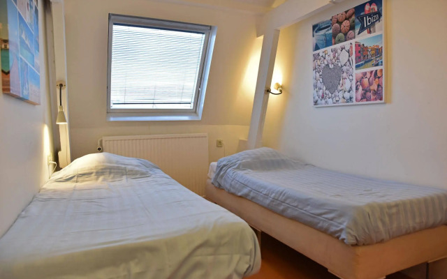 Jorplace Beach Hostel