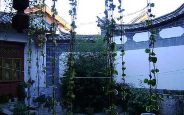 Wolong Inn