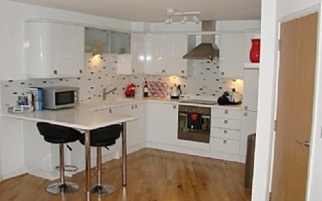 London Bridge Apartment