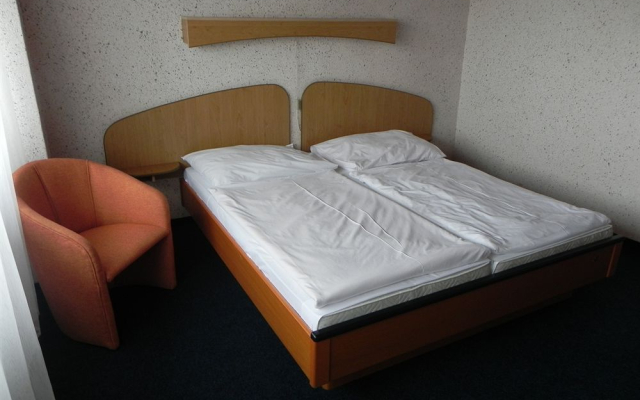 Hotel Junior