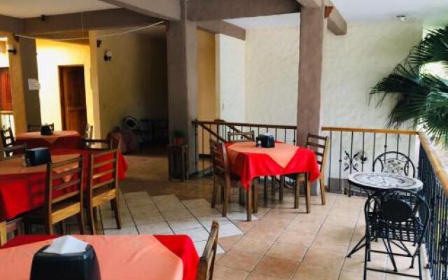 Cabinas Casa Esmeralda