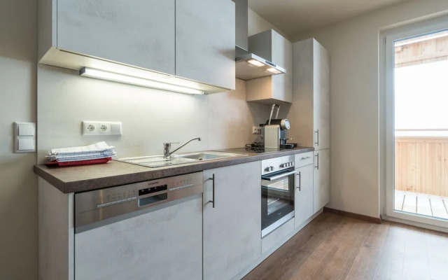 Luxurious Apartment in Gosau Near Ski Area