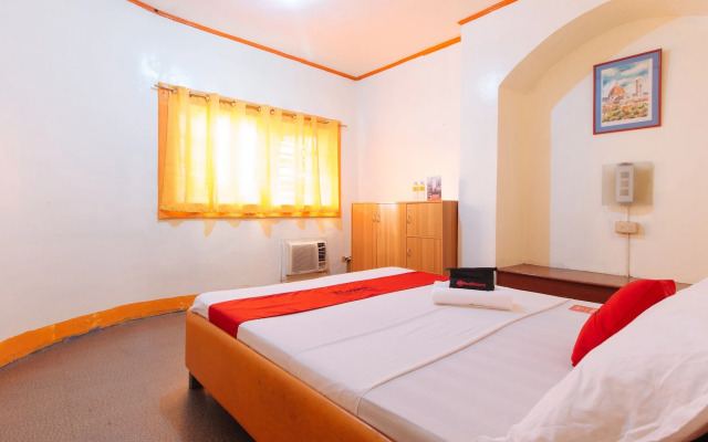 RedDoorz near East Avenue Medical Center