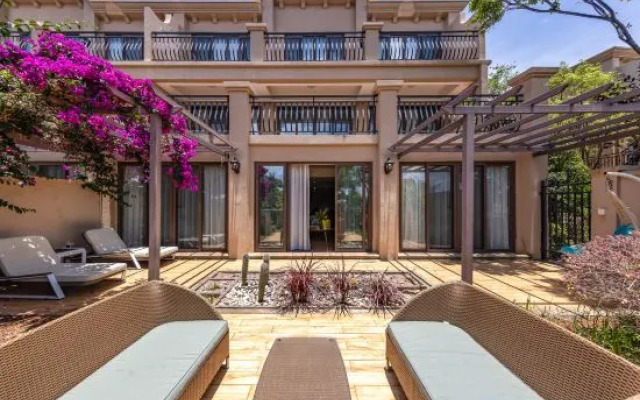 Fuxian Lake Shisanyue Homestay