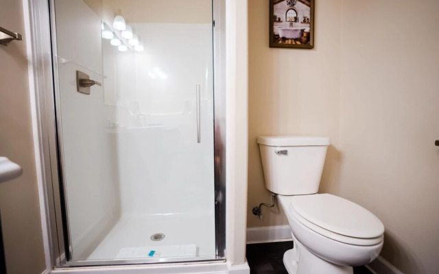 1 Bedroom Lake View Villa - Unit 206