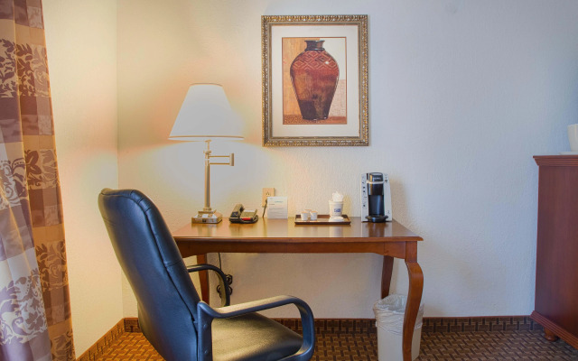 Holiday Inn Express & Suites Center by IHG