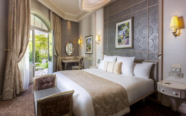 Disneyland® Hotel