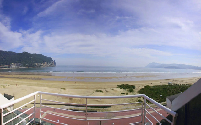 Hotel Playamar Laredo