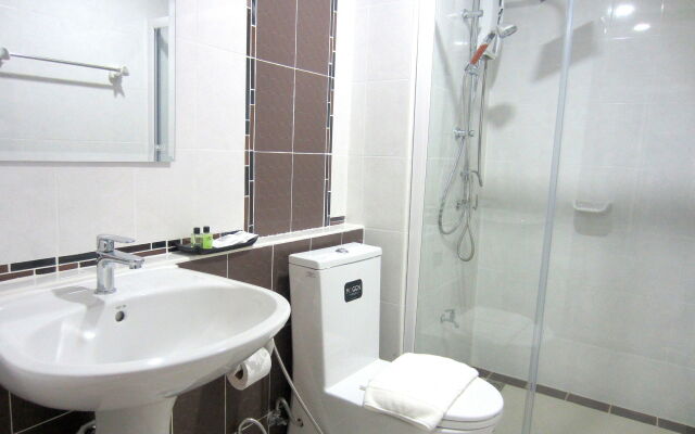 Life Grand Hotel