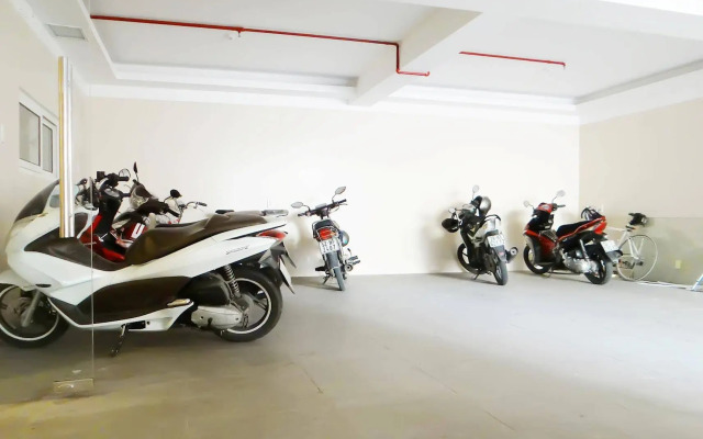OYO 202 Eden Park Saigon Hotel