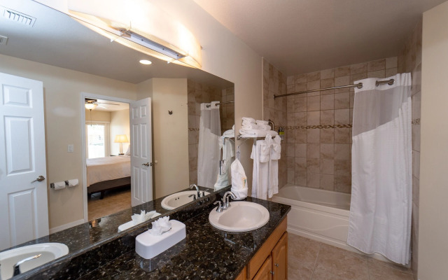 Holiday Inn Resort Grand Cayman by IHG