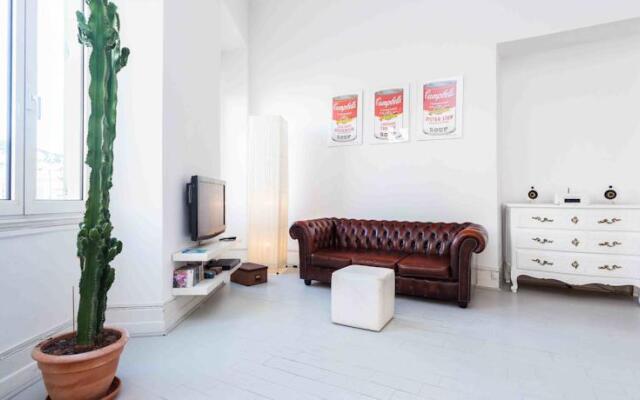 Ideal Antiquaires Le Port