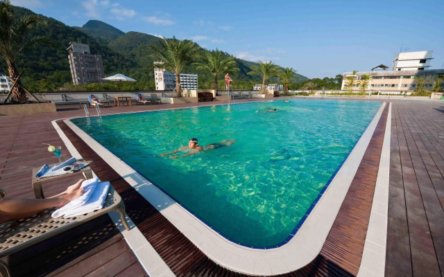 Evergreen Resort Hotel (Jiaosi)