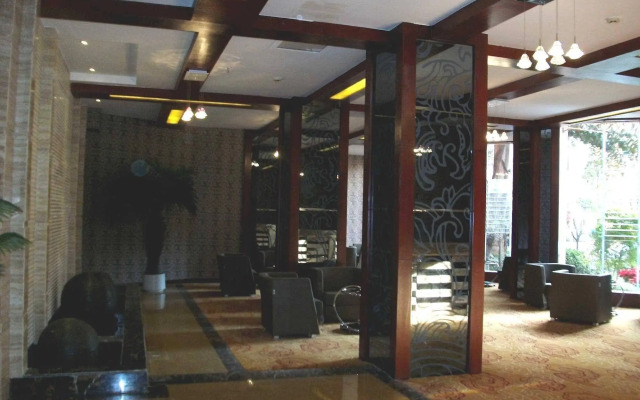 Red River Hotel