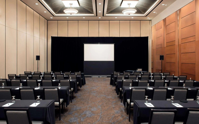 Hilton Toronto/Markham Suites Conference Centre & Spa