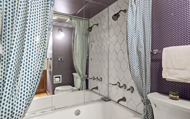 3 BR Penthouse w Hot-tub -mountain Views