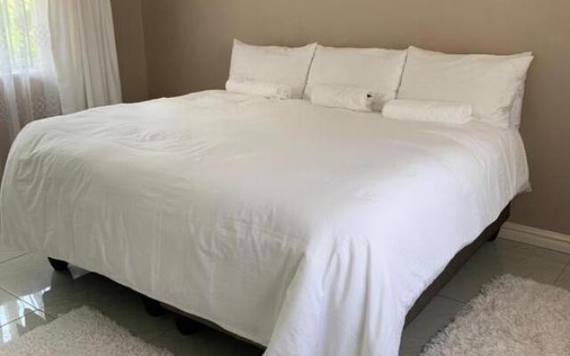 White House lodge in Scotburgh