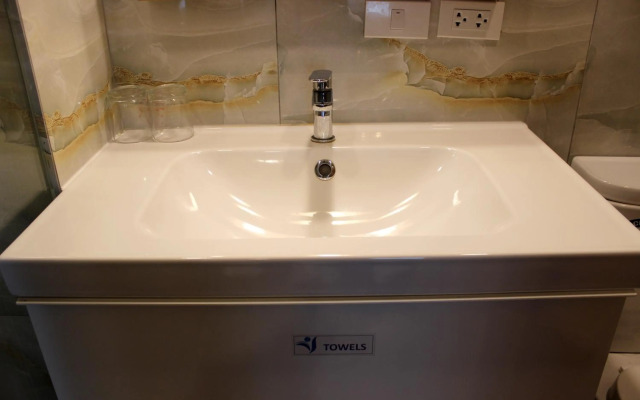 V One Pride - Sukhumvit 22 Bangkok