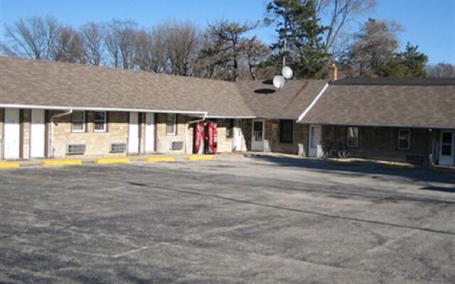 Economy Inn & Suites