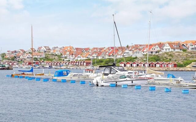 4 Person Holiday Home in Kungshamn-by Traum