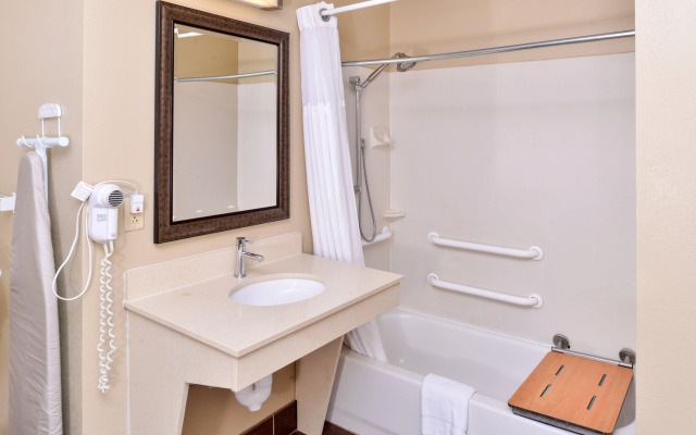 Staybridge Suites O'Fallon Chesterfield by IHG