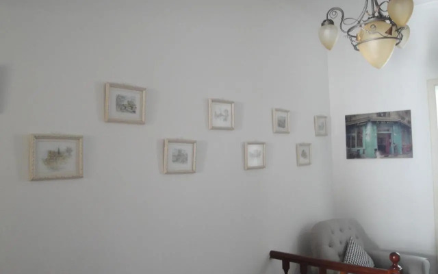 Violeta House