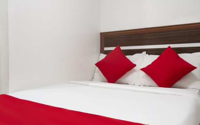 Circle-b Apartelle & Suites