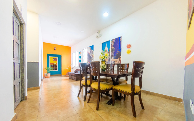 Отель Centenario Park