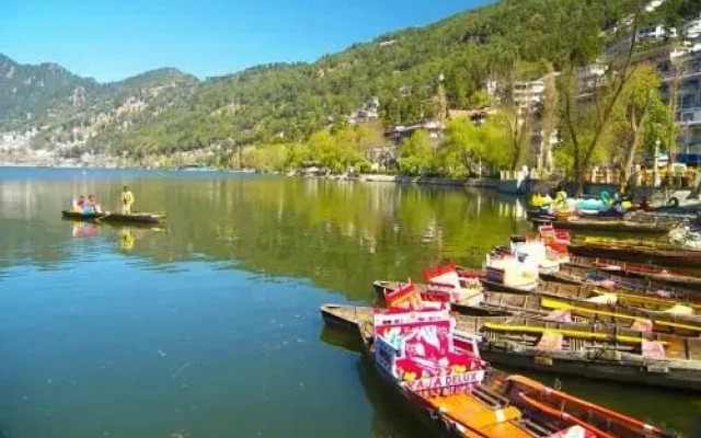 Hotel Maya Regency Bhimtal