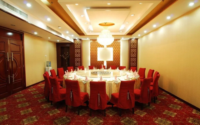 Shihe Hotel Xinyang
