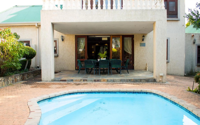 Candlewoods Guesthouse