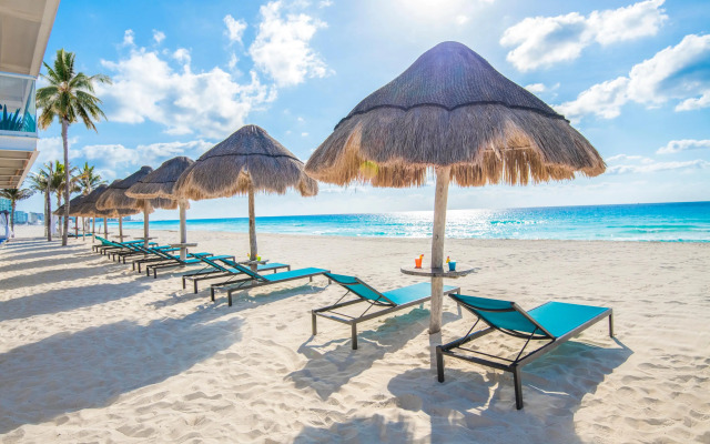 Wyndham Alltra Cancun All Inclusive Resort