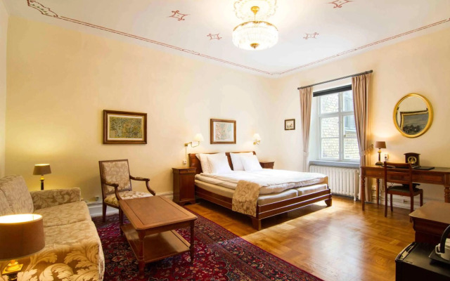 Mayfair Hotel Tunneln