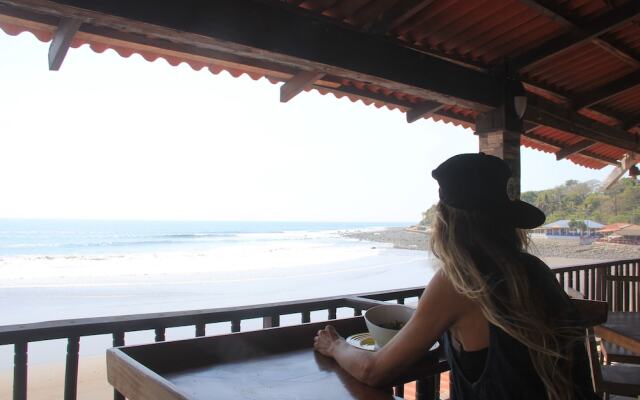Ast Surf Hotel