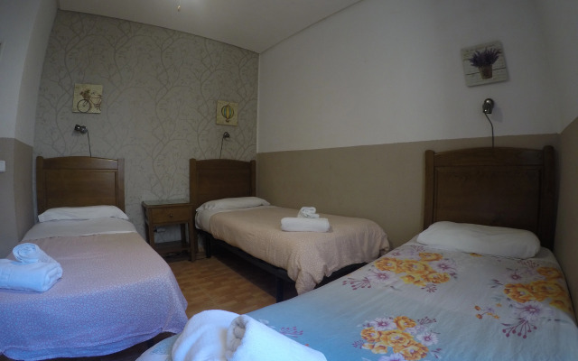 Hostal MYD Los Perales