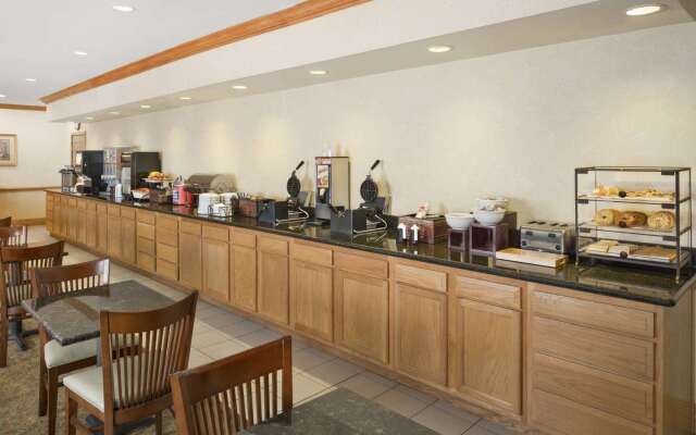 Holiday Inn Express & Suites Elyria by IHG