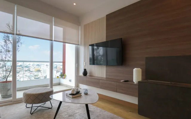 Elegant 3BR Duplex With Balcony in Miraflores
