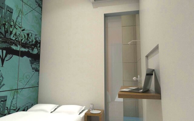 Front One Cabin Tirtonadi Solo