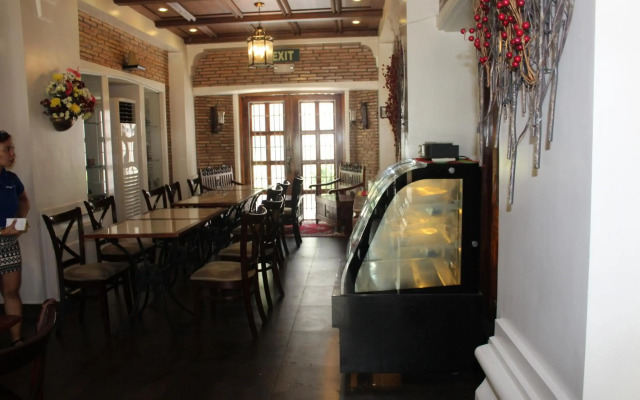 Ciudad Fernandina Hotel