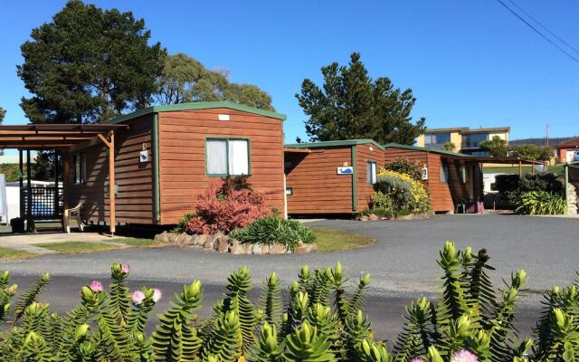 Snug Beach Cabin And Caravan Park