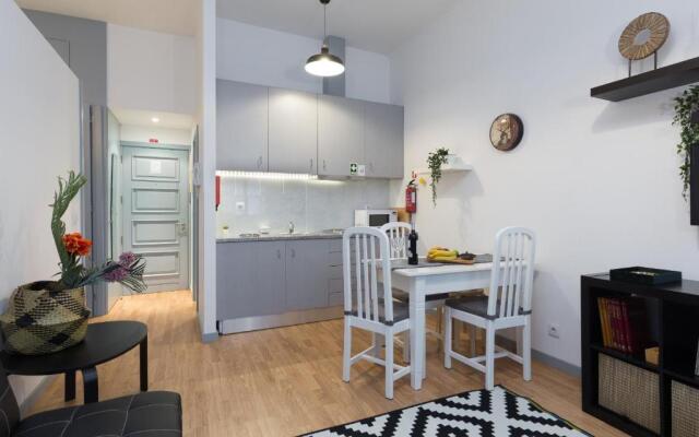 2 Comfortable Stunning Flats - City Center