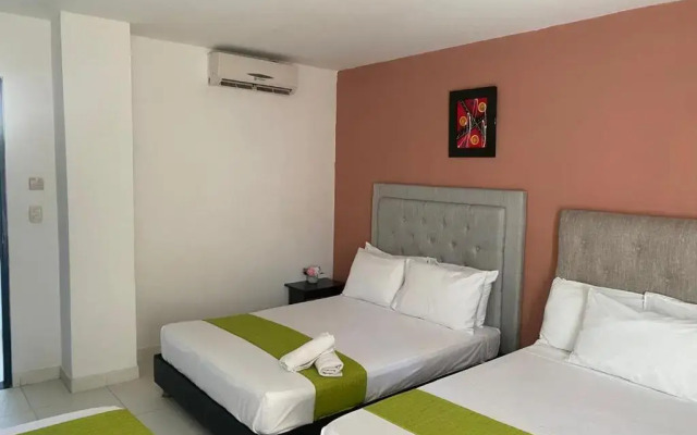 Hotel Olas Marinas Inn