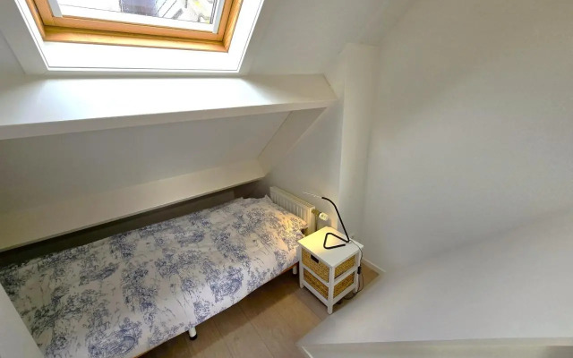 DMV98 Holiday home near beach and forest